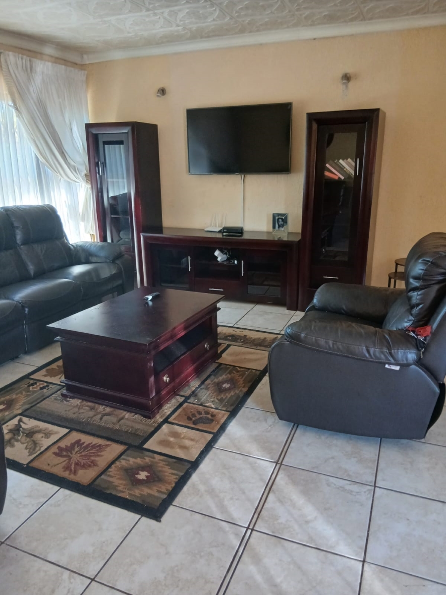 3 Bedroom Property for Sale in Mohadin North West